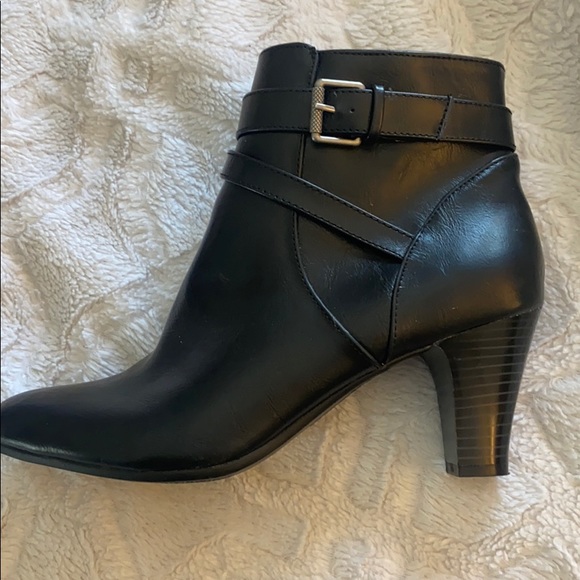 Life Stride High Heel Black Ankle Boots - Picture 6 of 7